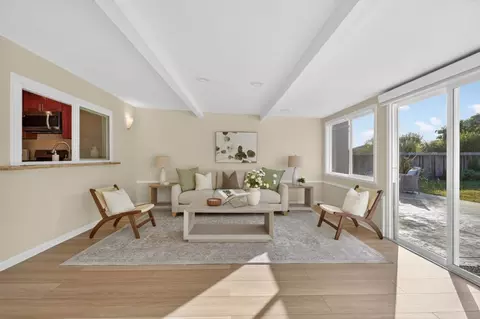 Living - 339 Greenway Dr, Pacifica, CA 94044 photo 4 of 5