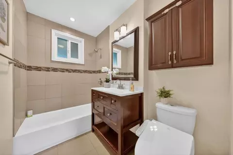 Bath - 339 Greenway Dr, Pacifica, CA 94044 photo 2 of 3