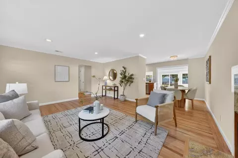 Living - 339 Greenway Dr, Pacifica, CA 94044 photo 3 of 5