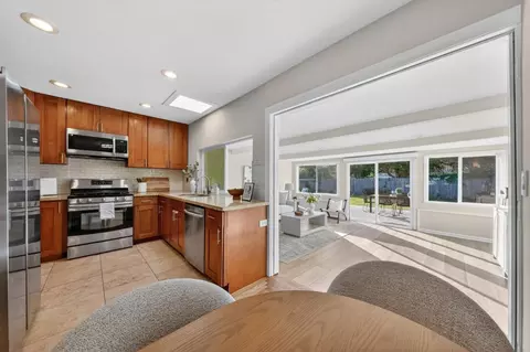 Kitchen - 339 Greenway Dr, Pacifica, CA 94044 photo 1 of 2