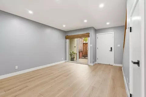 Living - 1181 Oddstad Blvd, Pacifica, CA 94044 photo 3 of 5