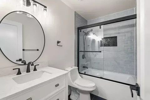 Bath - 1181 Oddstad Blvd, Pacifica, CA 94044 photo 2 of 3