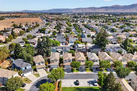 View/Area - 641 Eden St, Gilroy, CA 95020 photo 2 of 3