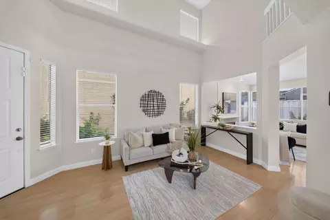 Living - 641 Eden St, Gilroy, CA 95020 photo 1 of 3