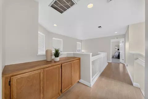 Entry Way - 641 Eden St, Gilroy, CA 95020 photo 3 of 4
