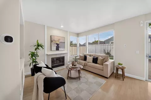 Living - 641 Eden St, Gilroy, CA 95020 photo 2 of 3