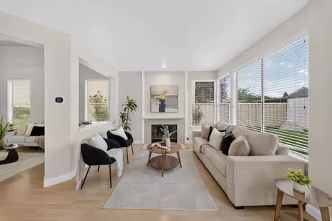 Living - 641 Eden St, Gilroy, CA 95020 photo 3 of 3