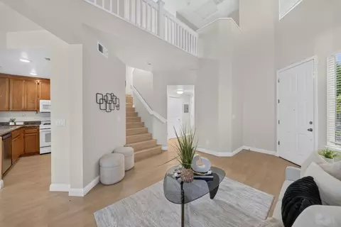 Entry Way - 641 Eden St, Gilroy, CA 95020 photo 2 of 4