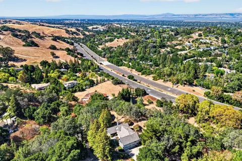 View/Area - 13204 Wright Way, Los Altos Hills, CA 94022 photo 6 of 11