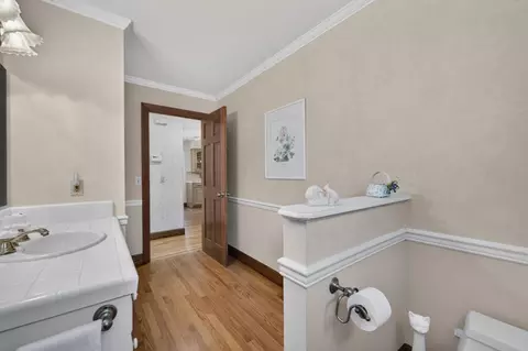 Bath - 13204 Wright Way, Los Altos Hills, CA 94022 photo 6 of 8