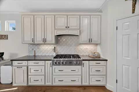 Kitchen - 15 Victoria Cir, Salinas, CA 93906 photo 3 of 3
