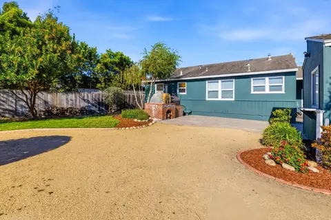 Exterior - 840 Capistrano Dr, Salinas, CA 93901 photo 4 of 7