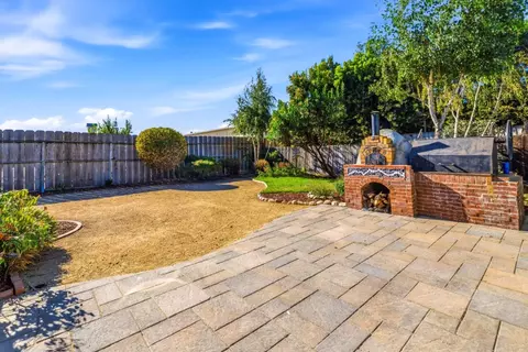 Exterior - 840 Capistrano Dr, Salinas, CA 93901 photo 6 of 7