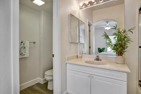 Bath - 898 Revelation Pl, Milpitas, CA 95035 photo 1 of 3