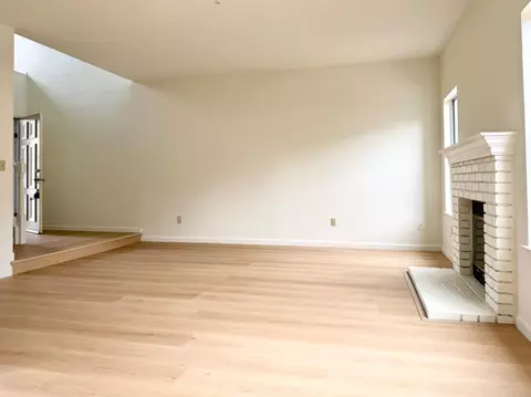 Living - 127 Harris Cir, Bay Point, CA 94565 photo 5 of 6