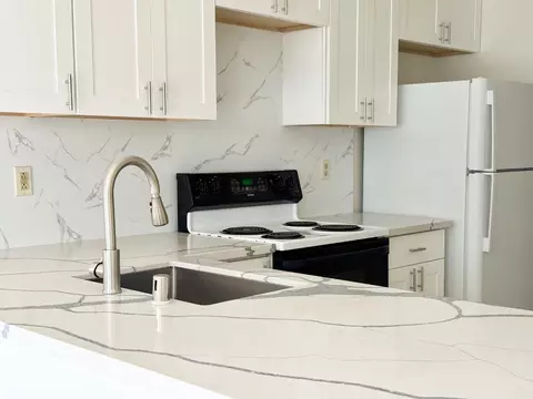 Kitchen - 127 Harris Cir, Bay Point, CA 94565 photo 2 of 2