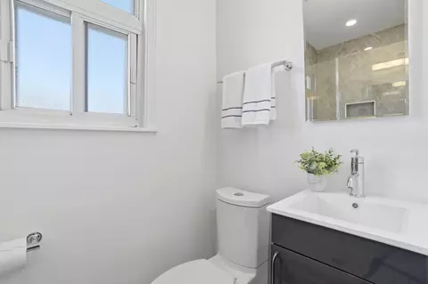 Bath - 380 Chadbourne Ave, Millbrae, CA 94030 photo 2 of 2