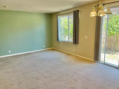 Living - 700 Gardenia Pl, Soledad, CA 93960 photo 2 of 2