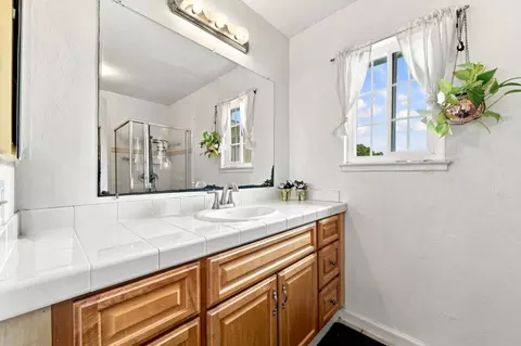 Bath - 2145 Ruby Ave, San Jose, CA 95148 photo 3 of 3