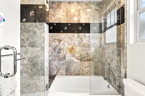 Bath - 398 San Carlos Ave, El Granada, CA 94018 photo 3 of 5
