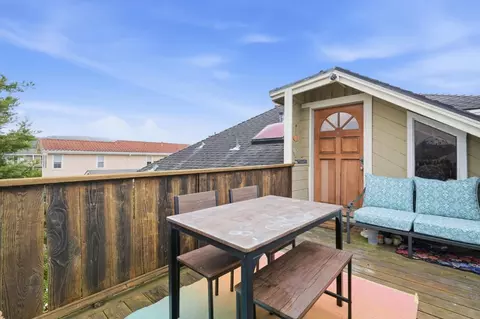Exterior - 575 Myrtle St, Half Moon Bay, CA 94019 photo 2 of 6