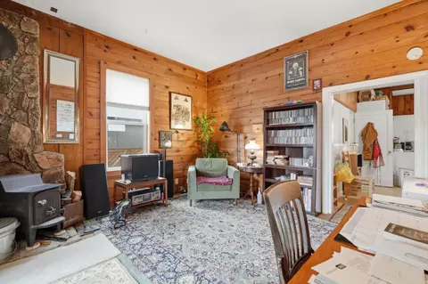 Living - 575 Myrtle St, Half Moon Bay, CA 94019 photo 2 of 8