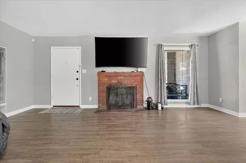 Living - 357 Reata St, Salinas, CA 93906 photo 2 of 4