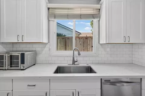 Kitchen - 357 Reata St, Salinas, CA 93906 photo 4 of 4
