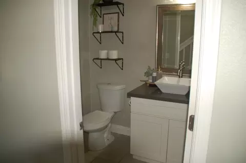 Bath - Shell Ct, Discovery Bay, CA 94505 photo 1 of 3