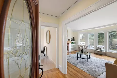 Entry Way - 2231 14th Ave, San Francisco, CA 94116 photo 1 of 4
