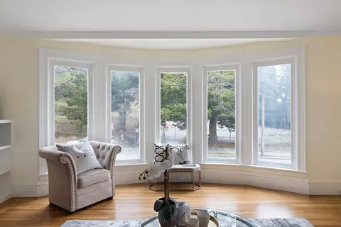 Living - 2231 14th Ave, San Francisco, CA 94116 photo 3 of 6