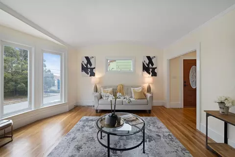 Living - 2231 14th Ave, San Francisco, CA 94116 photo 4 of 6
