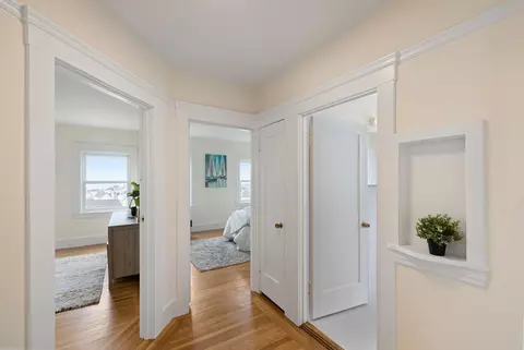 Entry Way - 2231 14th Ave, San Francisco, CA 94116 photo 4 of 4