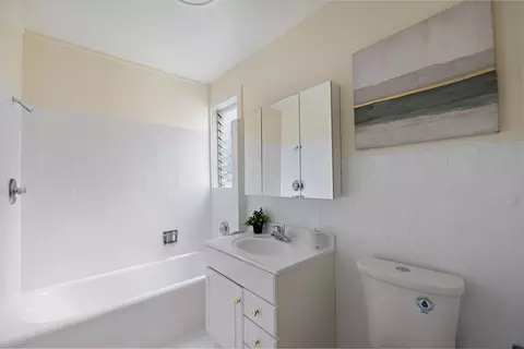 Bath - 2231 14th Ave, San Francisco, CA 94116 photo 1 of 2