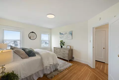 Bedroom - 2231 14th Ave, San Francisco, CA 94116 photo 2 of 8