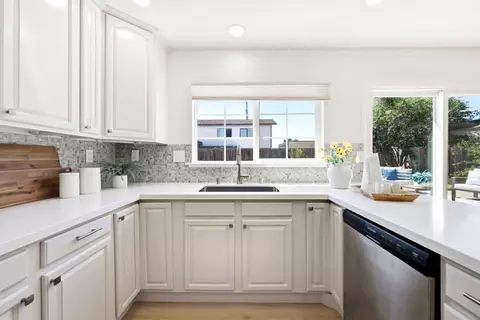 Kitchen - 8183 Pebble Beach Ave, Newark, CA 94560 photo 2 of 4