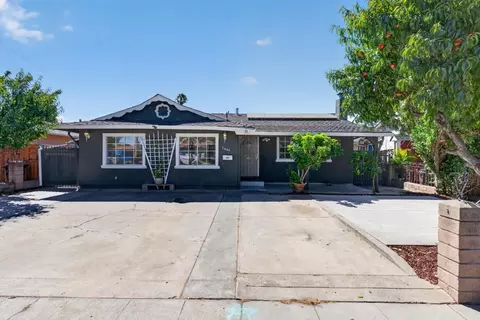 2446 Van Winkle Ln, San Jose, CA 95116