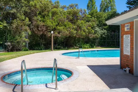 Exterior - 1117 Sutherland Ln 2, Capitola, CA 95010 photo 4 of 7