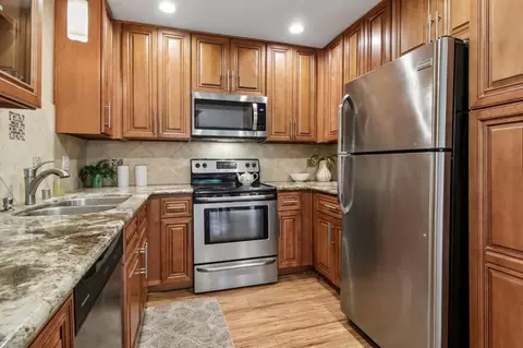 Kitchen - 1117 Sutherland Ln 2, Capitola, CA 95010 photo 2 of 2