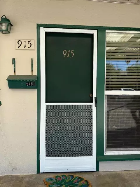 Exterior - 915 Padre Dr, Salinas, CA 93901 photo 5 of 8