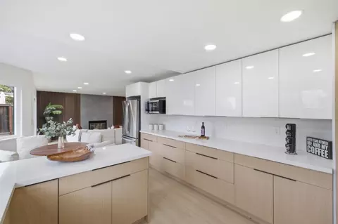 Kitchen - 587 Chardonnay Dr, Fremont, CA 94539 photo 4 of 5