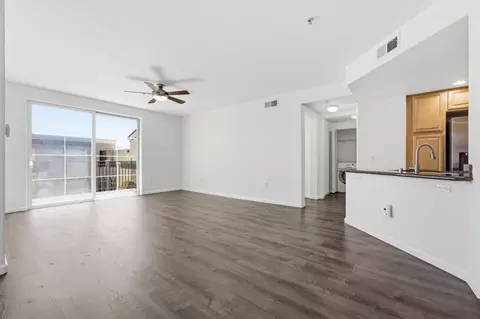 Living - 600 S Abel St 505, Milpitas, CA 95035 photo 4 of 5
