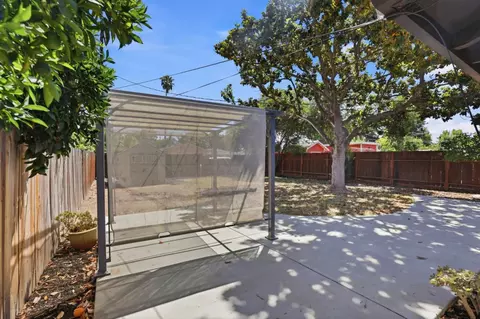 Exterior - 7070 Hanna St, Gilroy, CA 95020 photo 6 of 13