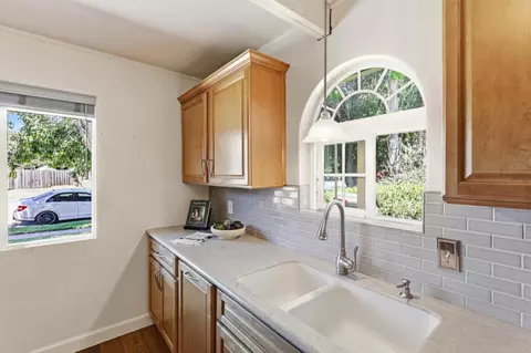 Kitchen - 7070 Hanna St, Gilroy, CA 95020 photo 2 of 4