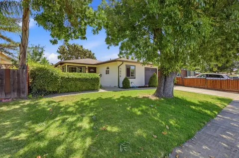 Exterior - 7070 Hanna St, Gilroy, CA 95020 photo 2 of 13
