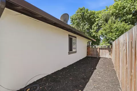 Exterior - 7070 Hanna St, Gilroy, CA 95020 photo 4 of 13
