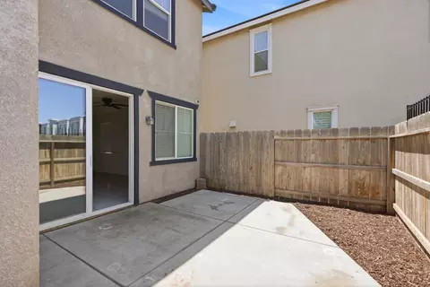 Exterior - 2965 Bannon Ln, Merced, CA 95348 photo 5 of 6
