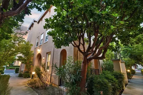1771 Hillebrant Pl, Santa Clara, CA 95050