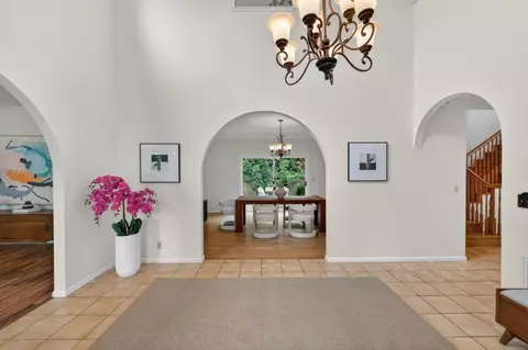 Entry Way - 1523 Perez Dr, Pacifica, CA 94044 photo 3 of 4