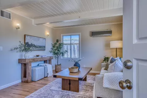 Entry Way - 2085 Buchanan St, Seaside, CA 93955 photo 1 of 2